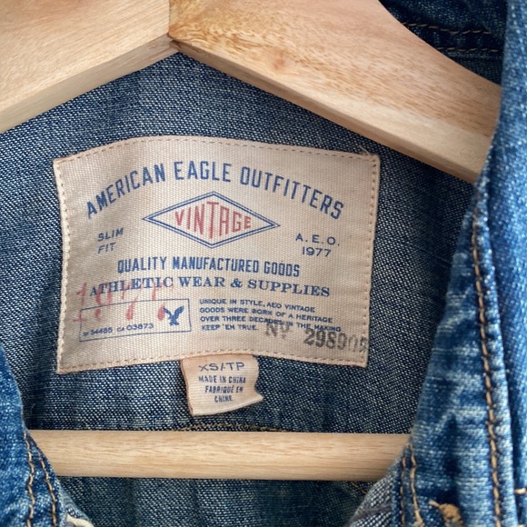 American Eagle Denim Button-Up - Picture 3 of 3
